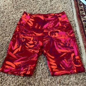 All in Motion bike shorts high rise XS